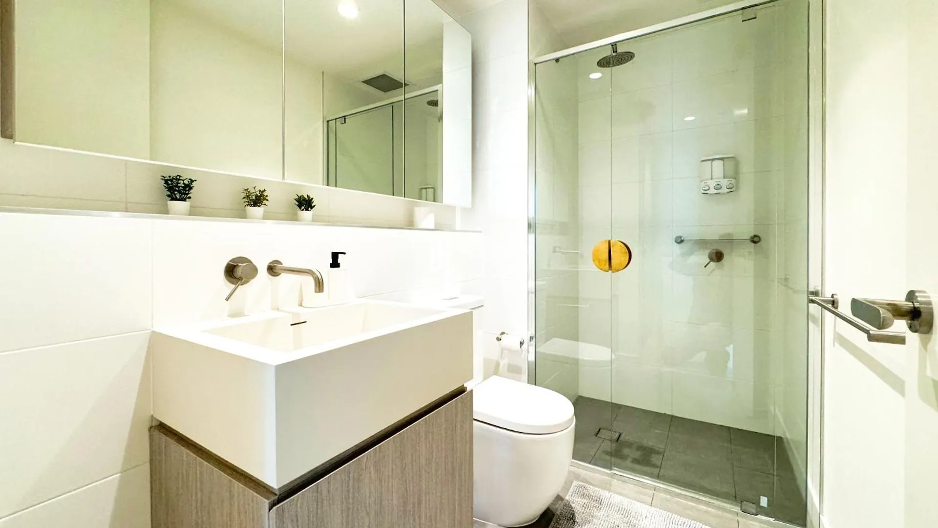 City Chic Living: 1-Br Apt Overlooking Rundle Mall 阿德莱德 澳大利亚